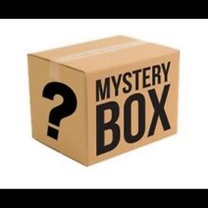 Mystery Box 7 items sz MEDIUM (sz 6-8-10)